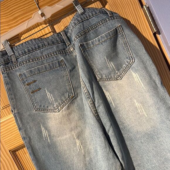 No Boundaries Light Blue Distressed Jeans - Picture 8 of 9